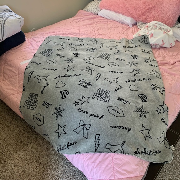 RARE VS PINK Girl power doodle blanket - Picture 3 of 5